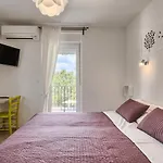 Noela In For 6 Persons With Large Garden, Kids Playground - Only 2,5 Km From * Rakalj