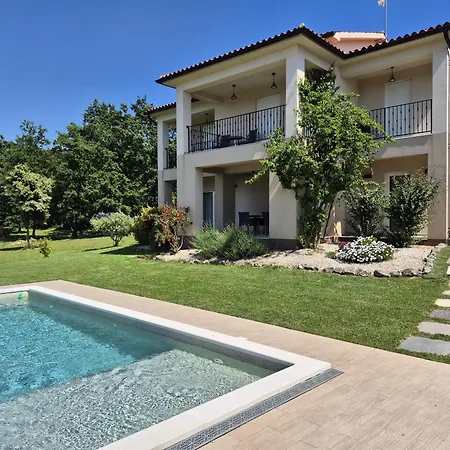 Noela In For 6 Persons With Large Garden, Kids Playground - Only 2,5 Km From *