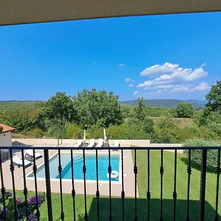 Noela In For 6 Persons With Large Garden, Kids Playground - Only 2,5 Km From *