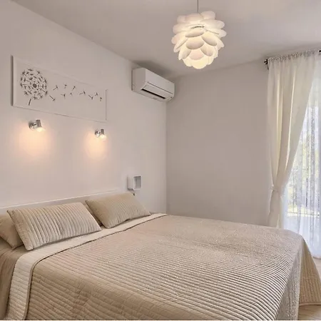 Noela In For 6 Persons With Large Garden, Kids Playground - Only 2,5 Km From Rakalj