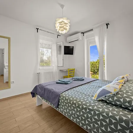 Noela In For 6 Persons With Large Garden, Kids Playground - Only 2,5 Km From Rakalj