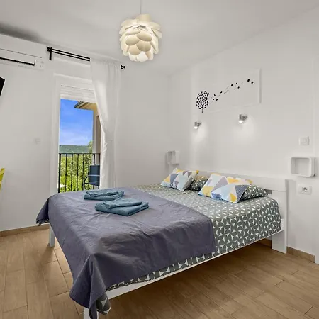 Noela In For 6 Persons With Large Garden, Kids Playground - Only 2,5 Km From Villa