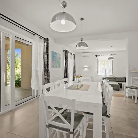 Noela In For 6 Persons With Large Garden, Kids Playground - Only 2,5 Km From Rakalj