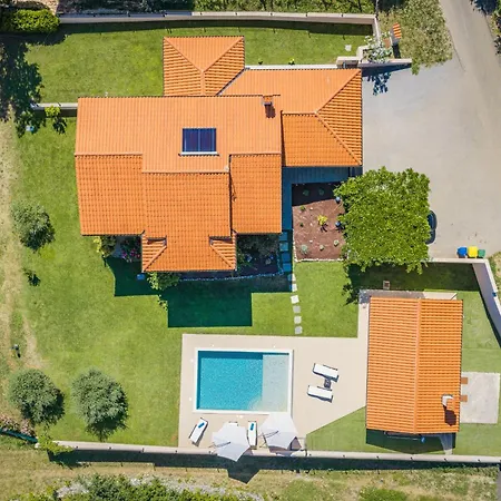 Noela In For 6 Persons With Large Garden, Kids Playground - Only 2,5 Km From * Rakalj