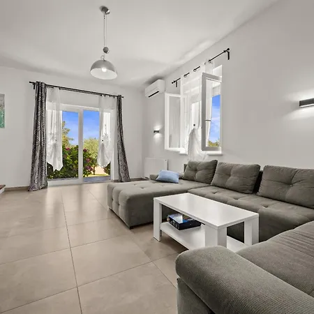 Noela In For 6 Persons With Large Garden, Kids Playground - Only 2,5 Km From Villa