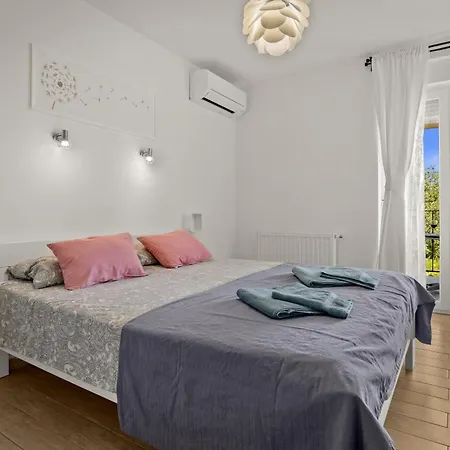 Noela In For 6 Persons With Large Garden, Kids Playground - Only 2,5 Km From * Rakalj
