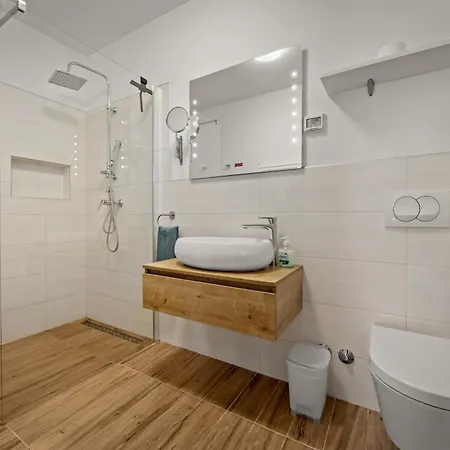 Noela In For 6 Persons With Large Garden, Kids Playground - Only 2,5 Km From