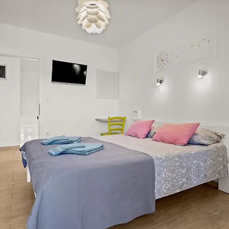 Noela In For 6 Persons With Large Garden, Kids Playground - Only 2,5 Km From *