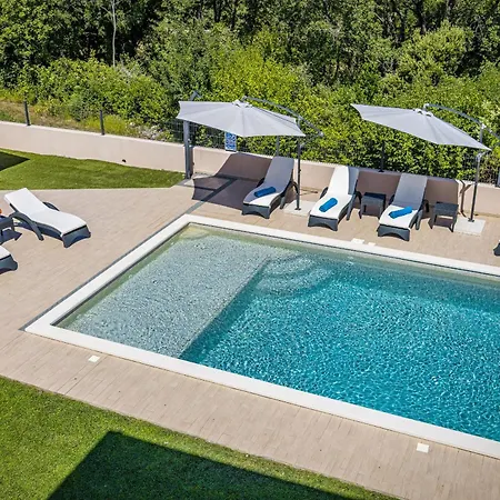 Noela In For 6 Persons With Large Garden, Kids Playground - Only 2,5 Km From Villa *