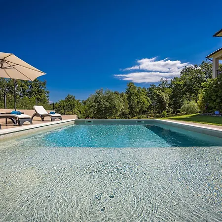 Villa Noela In For 6 Persons With Large Garden, Kids Playground - Only 2,5 Km From *