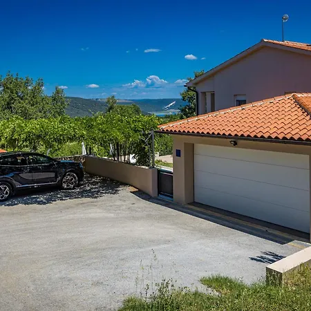 Noela In For 6 Persons With Large Garden, Kids Playground - Only 2,5 Km From Rakalj